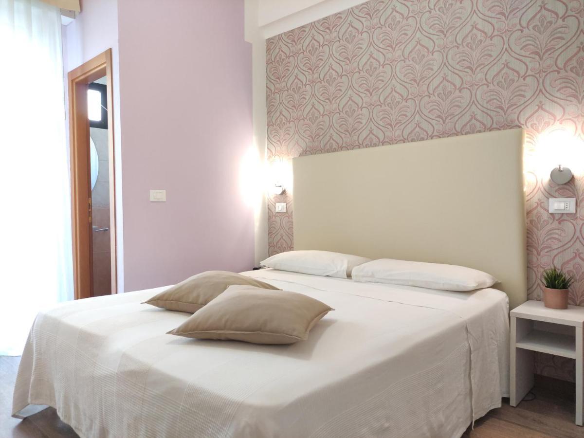 Hotel Galassia Rimini Buitenkant foto