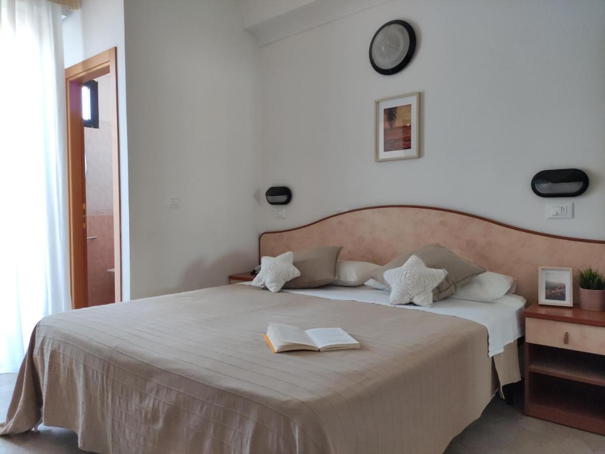 Hotel Galassia Rimini Buitenkant foto