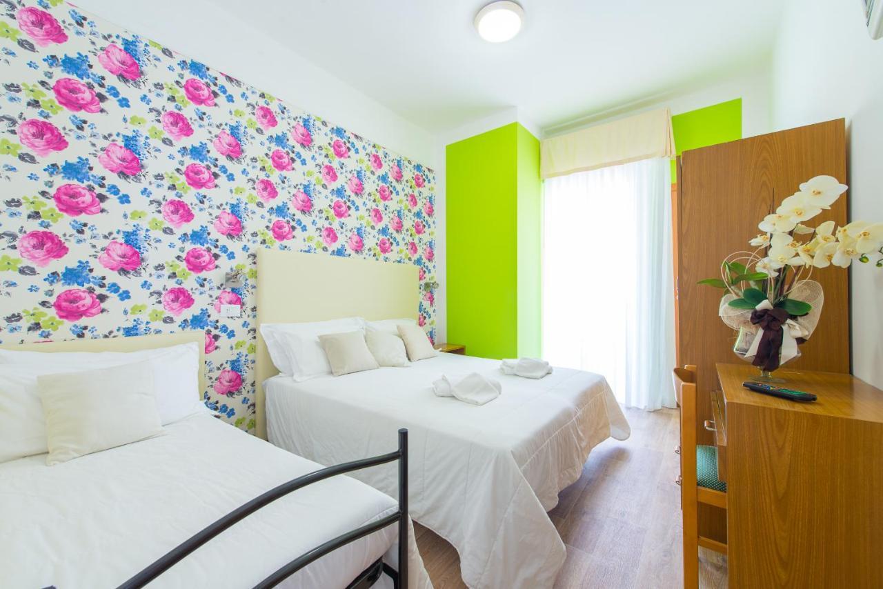 Hotel Galassia Rimini Buitenkant foto