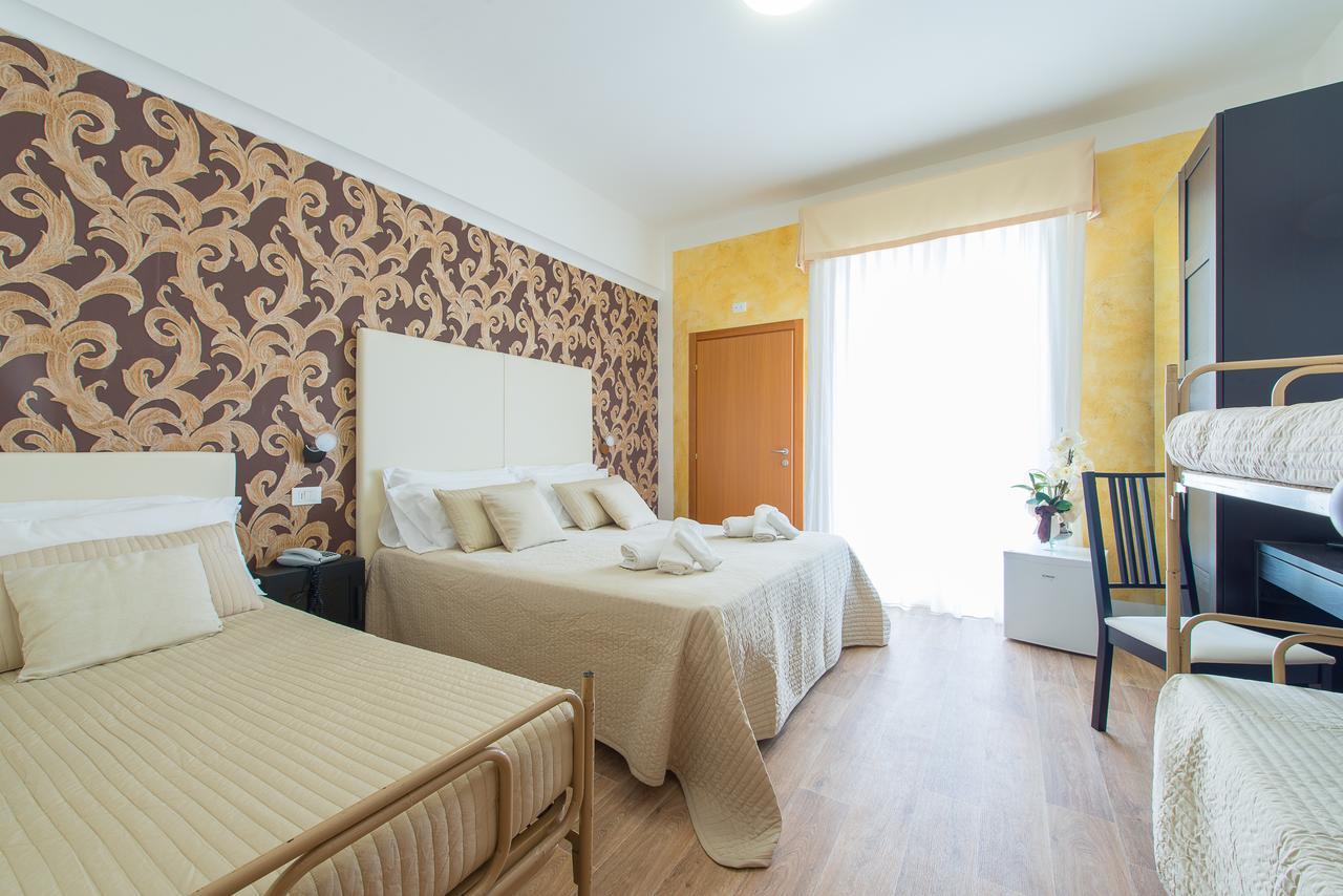 Hotel Galassia Rimini Buitenkant foto
